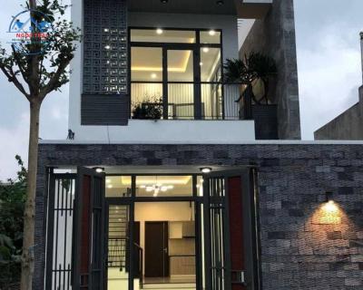 X&acirc;y nh&agrave; Củ Chi